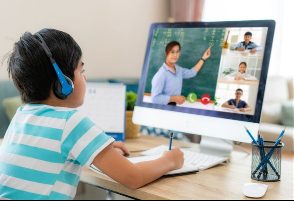 Inovasi Pembelajaran Digital di PKBM Amari: Kelas Online untuk Masa Kini